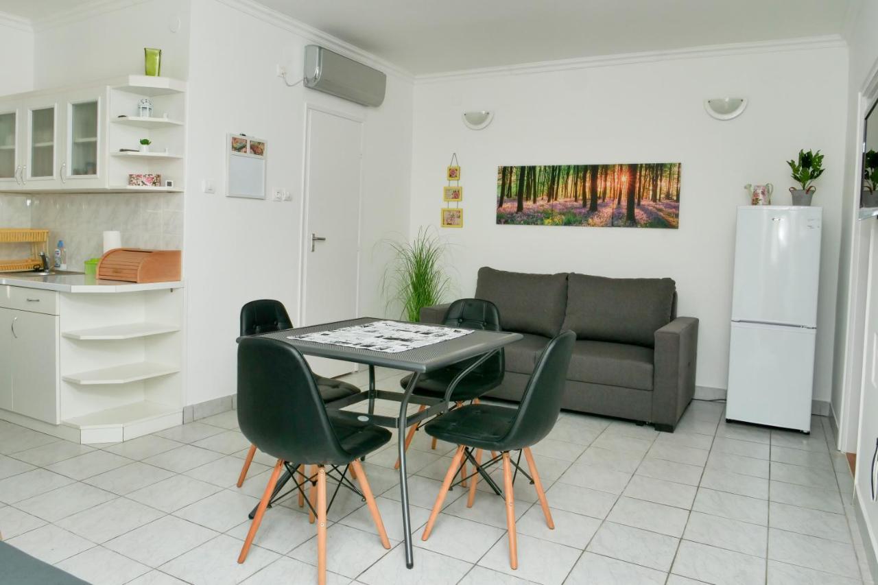 Cseresznyes Apartman Berekfürdő Zewnętrze zdjęcie